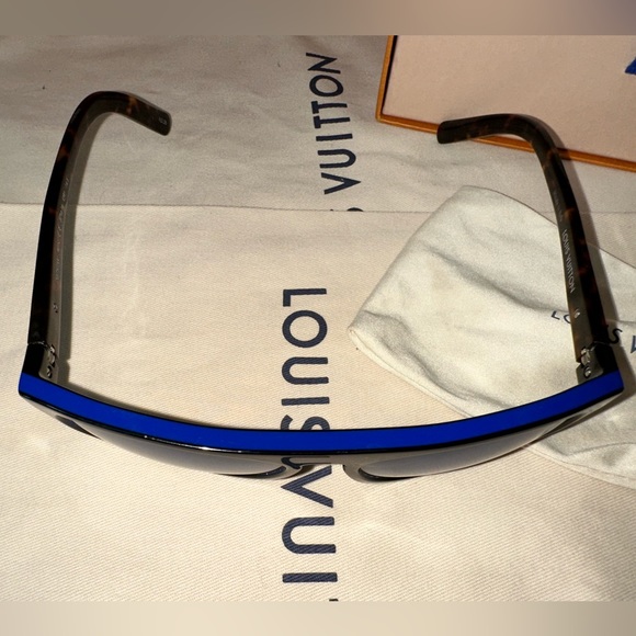 Louis Vuitton Accessories Authentic Louis Vuitton Oliver Sunglasses